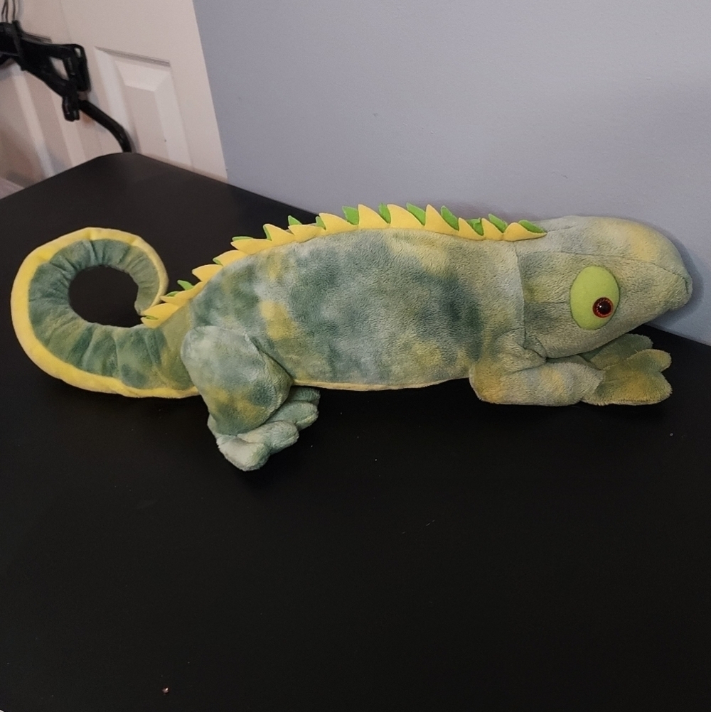 Kohl's Cares For Kids Green/Yellow Iguana Reptile Plush Stuffed Animal 21in